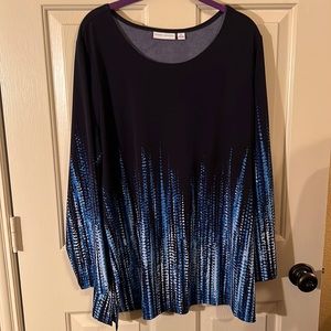 Susan Graver Liquid Knit ombré print Blouse XL. Navy/white/blue